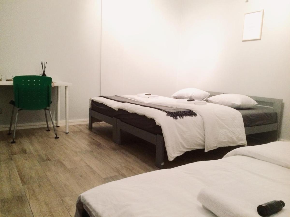 Fractal Guest Rooms - Poznan Centrum Andersia Square & Old Town Room photo